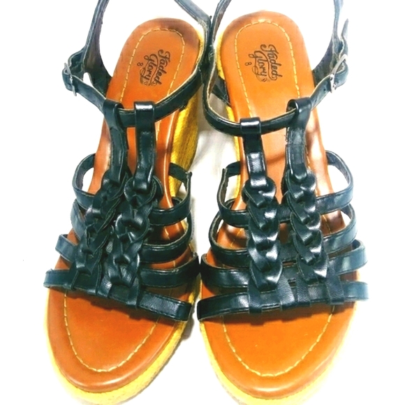 Strappy wedge sandals - Picture 3 of 15